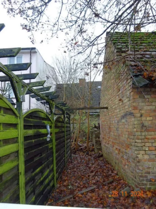 Sanierungsbedürftiges Einfamilienhaus in Brüel — Bild 2