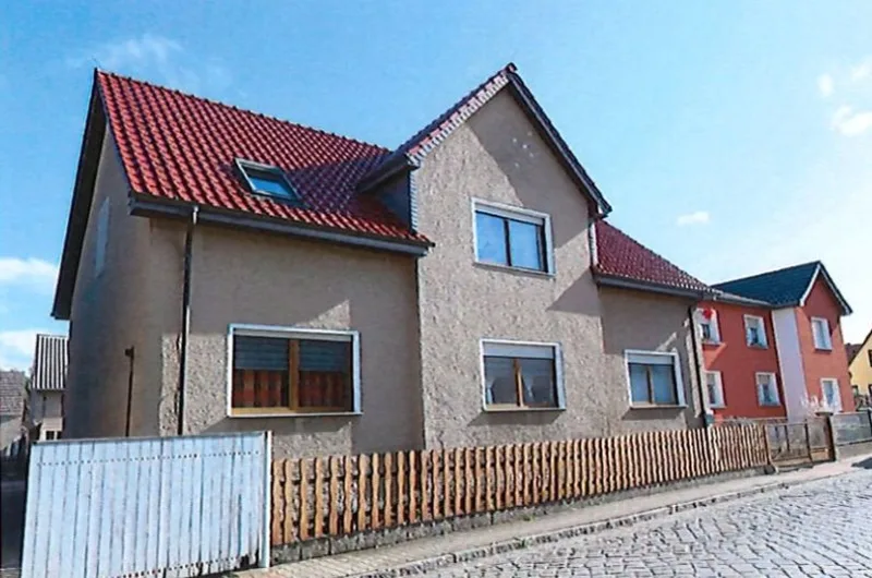 Wohnhaus mit Nebengebäude in Röderland OT Haida — Bild 2
