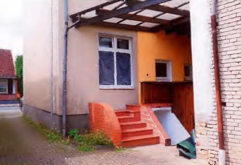 Doppelhaushälfte mit Werkstatt und Garage in Parchim — Bild 2