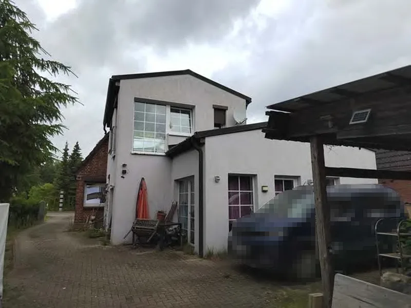 Einfamilienhaus und Gartenland in Neustadt — Bild 3