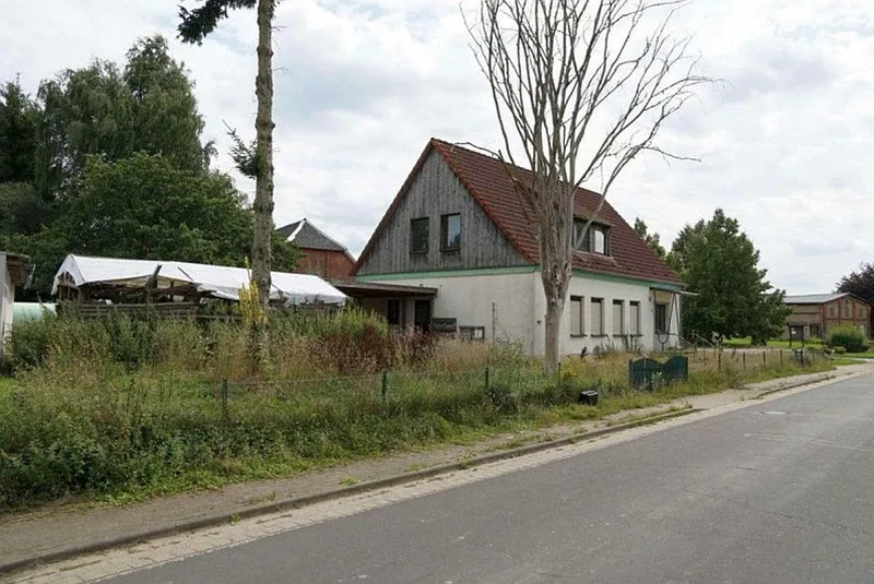 Einfamilienhaus mit Doppelcarport in Zölkow OT Groß Niendorf — Bild 3