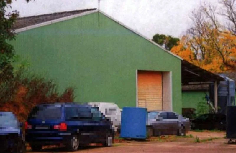 Wohnhaus mit Hallenbau und 2 Hallen in Sternberg OT Pastin