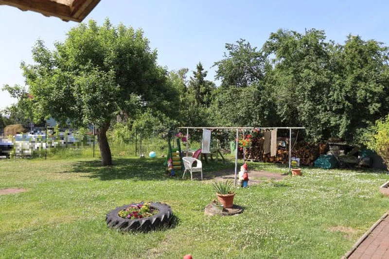 Ein-/Zweifamilienwohnhaus und sog. Geringstland in Drei Gleichen OT Wandersleben — Bild 3