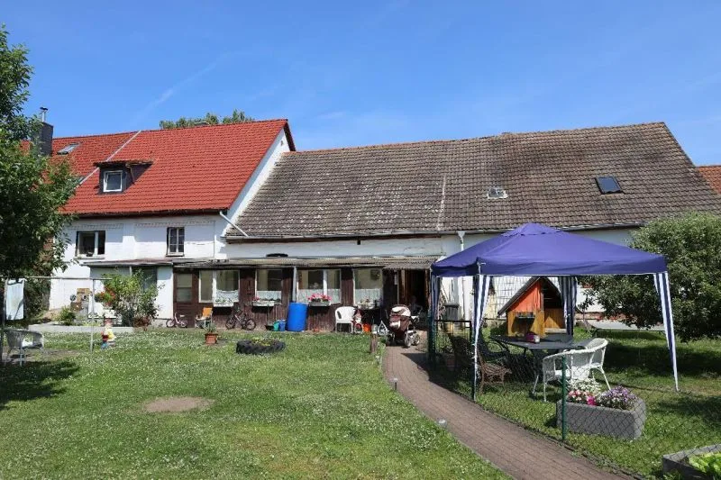 Ein-/Zweifamilienwohnhaus und sog. Geringstland in Drei Gleichen OT Wandersleben — Bild 2
