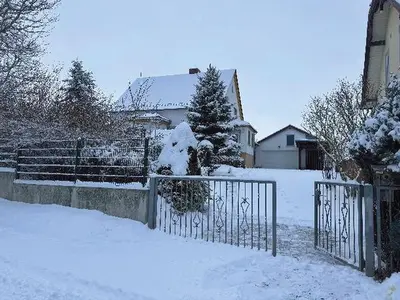 Einfamilienhaus mit Nebengelass und zweigeschossiger Garage in Nessetal OT Ballstädt