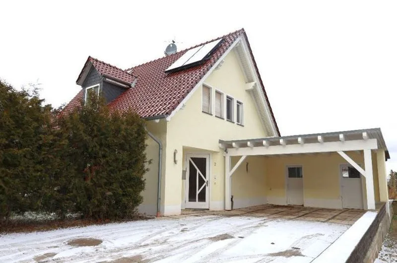 Einfamilienwohnhaus mit Carport in Drei Gleichen OT Seebergen — Bild 3