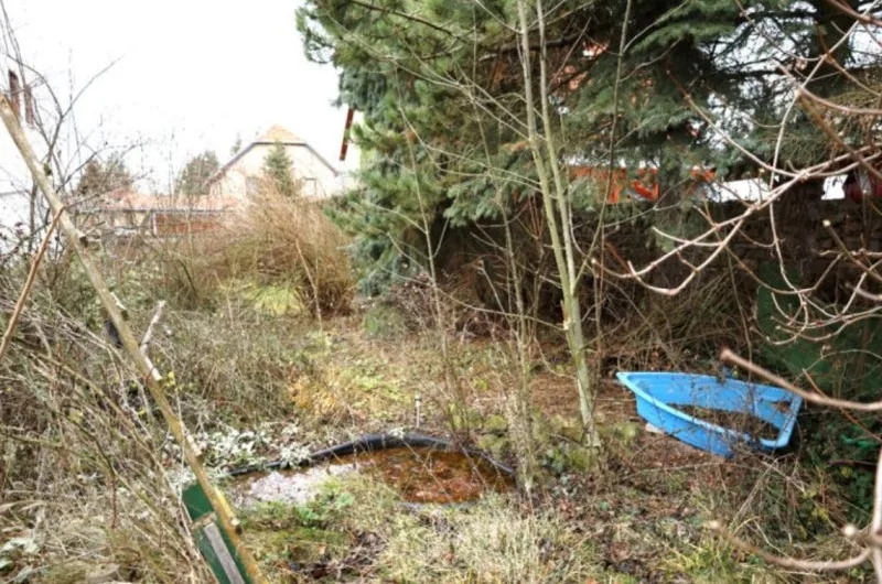 Einfamilienwohnhaus (Doppelhaushälfte) mit Nebengebäude in Tonna OT Gräfentonna