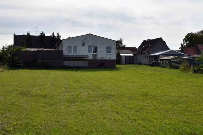 Einfamilienhaus und ehem. Bürogebäude in Niederer Fläming OT Borgisdorf — Bild 2