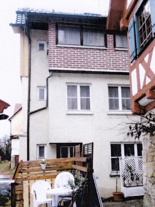 Wohnhaus mit Gewerbefläche und umzäuntes Gartengrundstück in Alfdorf