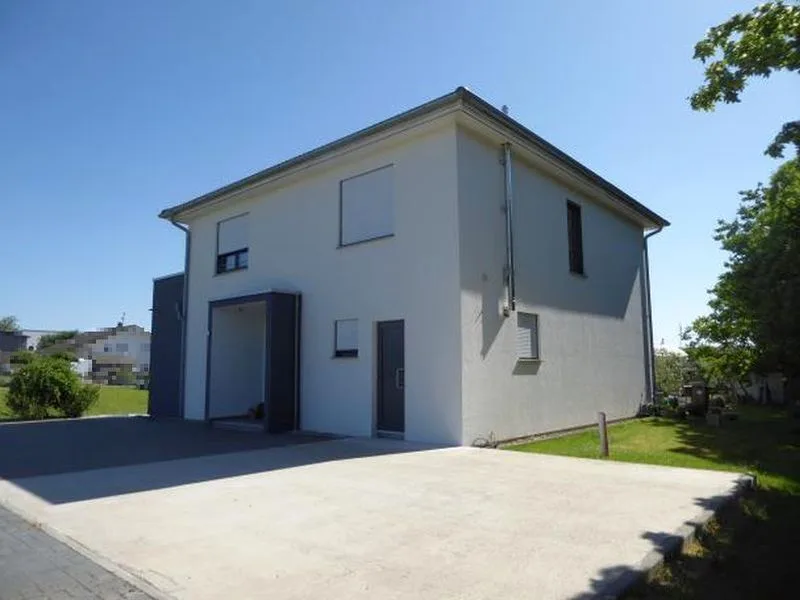 Einfamilienwohnhaus im Gewerbegebiet in Epfenbach — Bild 2