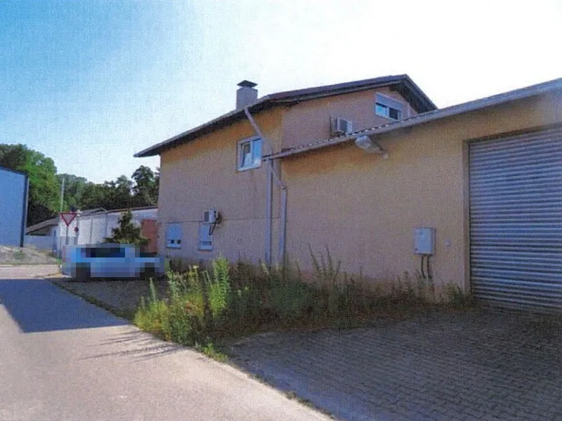Einfamilienhaus mit angebauter Gewerbehalle in Wiesloch — Bild 2
