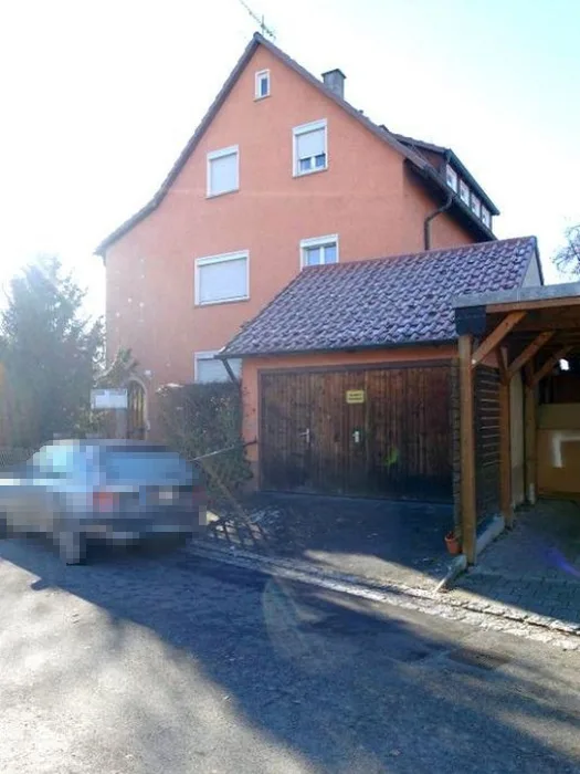 Dreifamilienhaus mit Gewerbeeinheit in Hildrizhausen — Bild 3