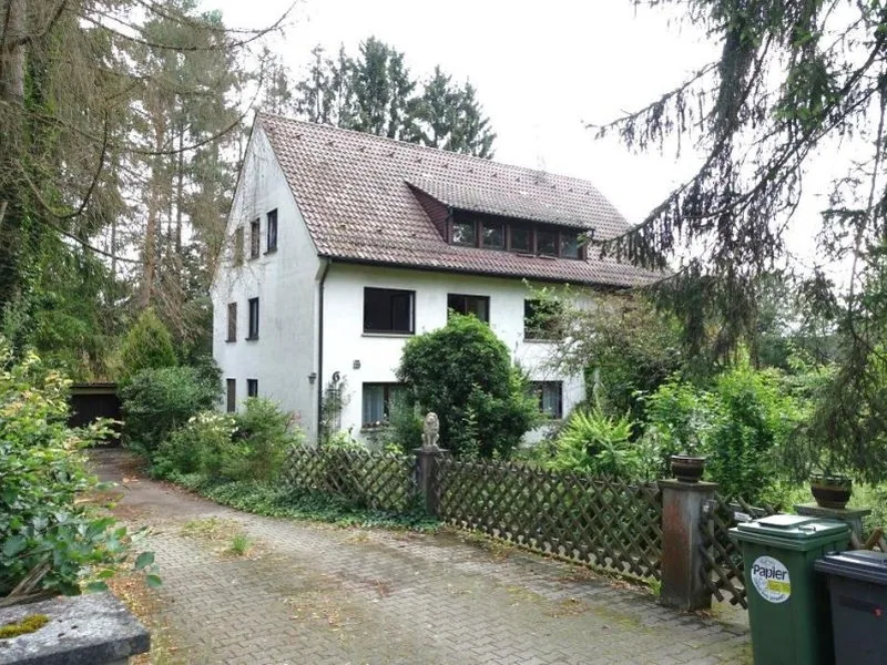Vierfamilienwohnhaus mit Doppelgarage in Stuttgart — Bild 3