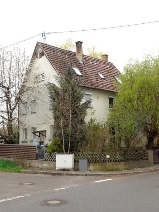 Wohnhaus mit Garage in Gäufelden — Bild 2