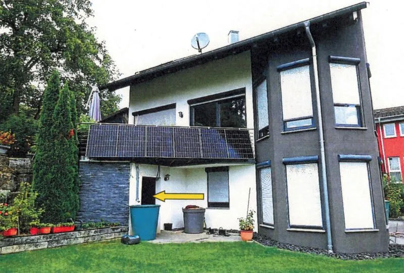 Einfamilienhaus mit Einliegerwohnung und Carport in Neudenau — Bild 2