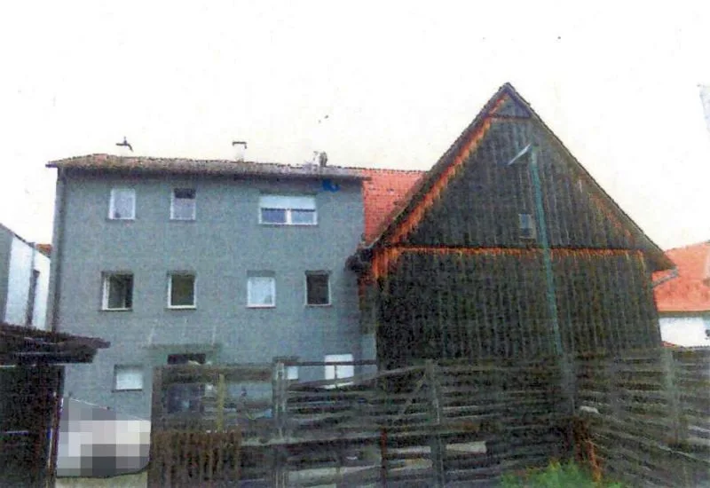 Wohnhaus mit Scheune und Gartengrundstück in Brackenheim OT Hausen — Bild 2