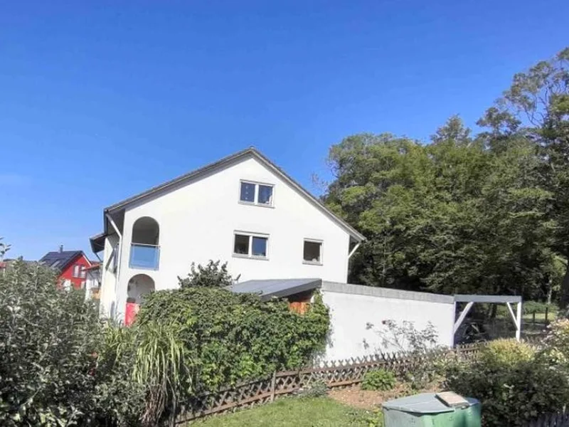 Doppelhaushälfte mit Einliegerwohnung und Garage in Essingen — Bild 2