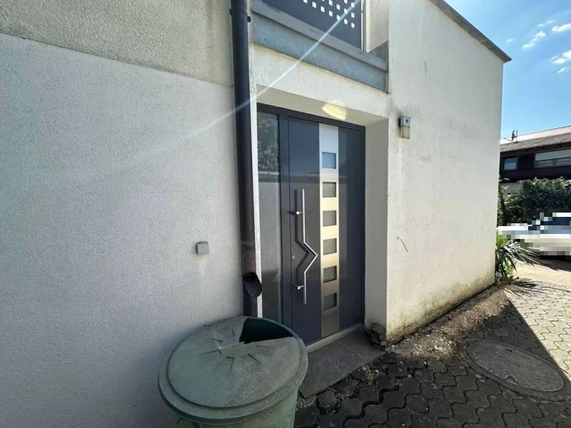 Einfamilienhaus mit Doppelgarage in Westhausen — Bild 3