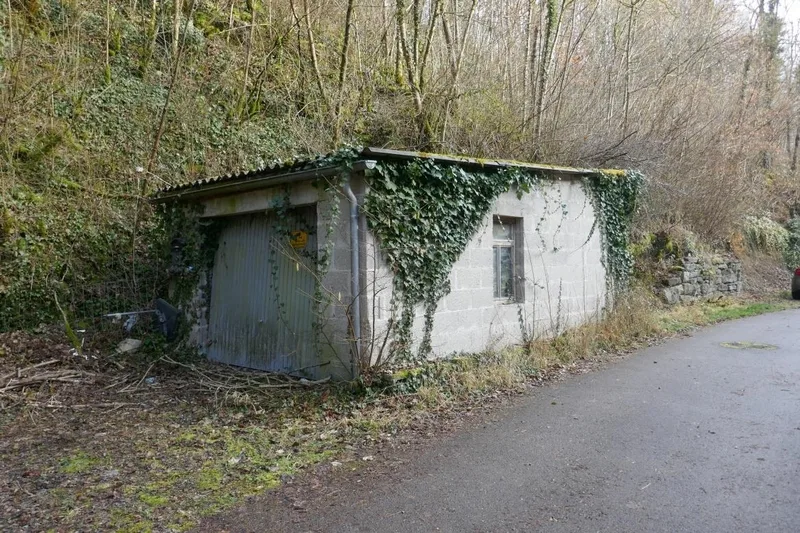 Einfamilienwohnhaus mit Garage und unbebautes Grundstück in Öhringen — Bild 2