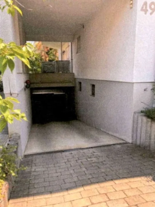 2-Zimmer-Wohnung mit 2 Stellplätzen in einem Dreifachparker in Ludwigsburg — Bild 2