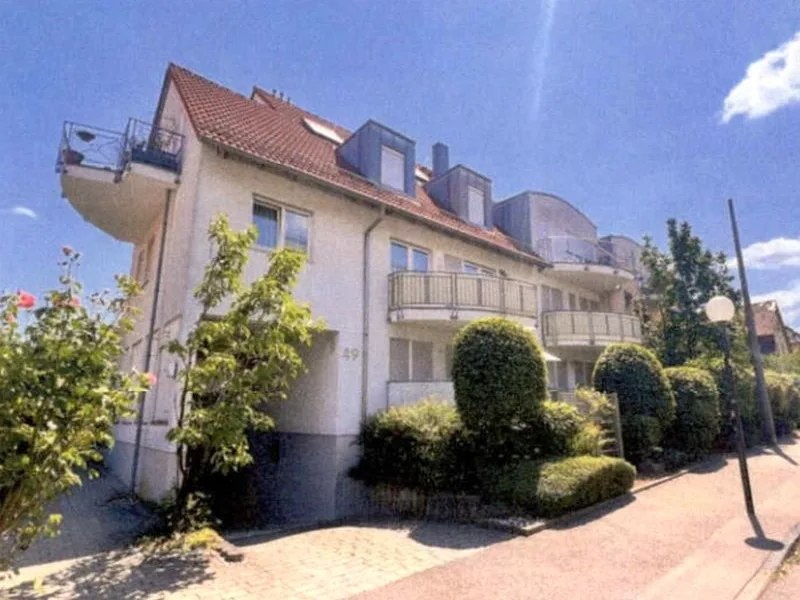 2-Zimmer-Wohnung mit 2 Stellplätzen in einem Dreifachparker in Ludwigsburg — Bild 3
