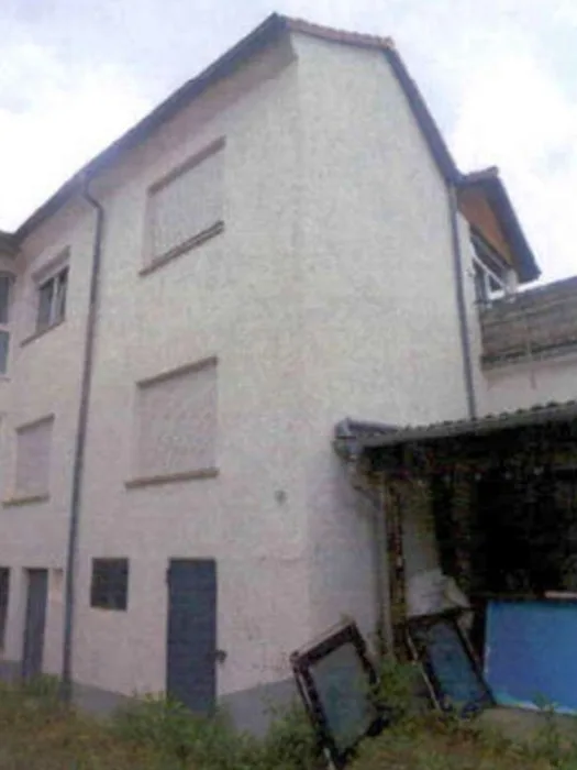 Zweifamilienhaus mit Garage und ehem. Betriebsgebäude in Wiesloch OT Schatthausen — Bild 2