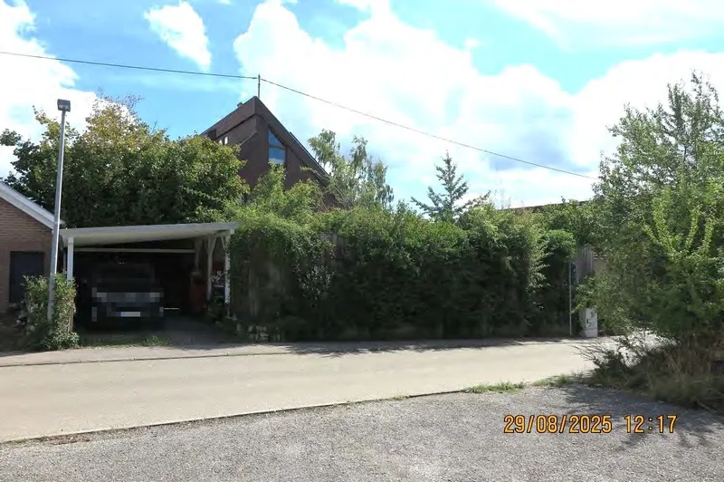 Zweifamilienhaus mit angebauter Garage, Schuppen, Carport in Bondorf — Bild 3