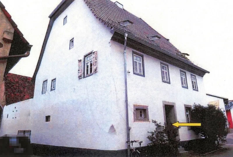 Mehrfamilienwohnhaus mit Abrissobjekt (Scheune) in Eppingen