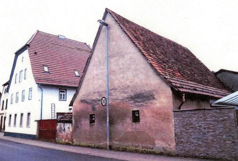 Mehrfamilienwohnhaus mit Abrissobjekt (Scheune) in Eppingen — Bild 2