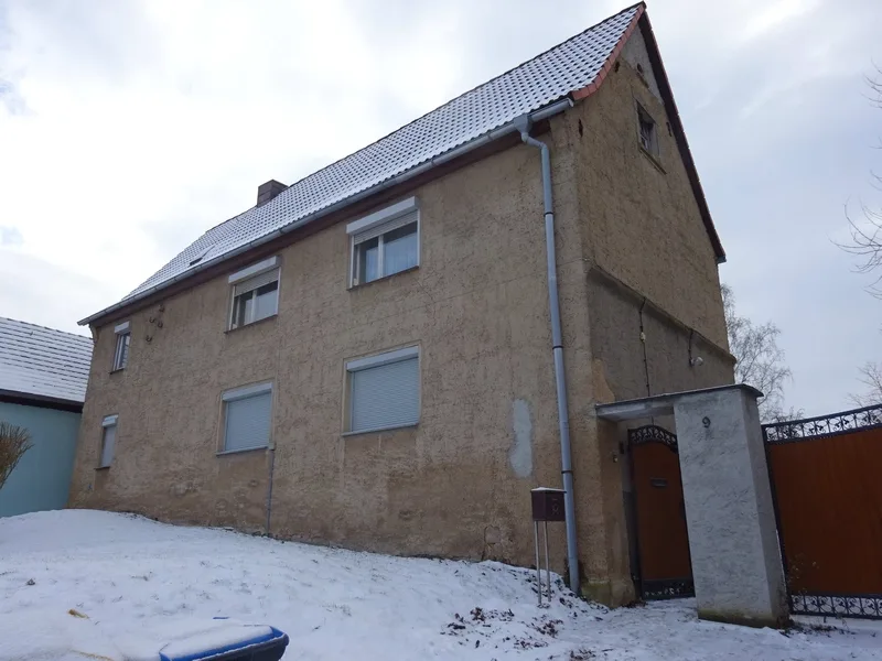 Zweifamilienhaus mit Nebengebäuden in Teuchern OT Prittitz — Bild 3