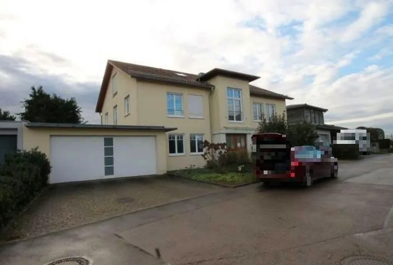 Einfamilienwohnhaus mit Büronutzung und Doppelgarage in Lorch — Bild 3