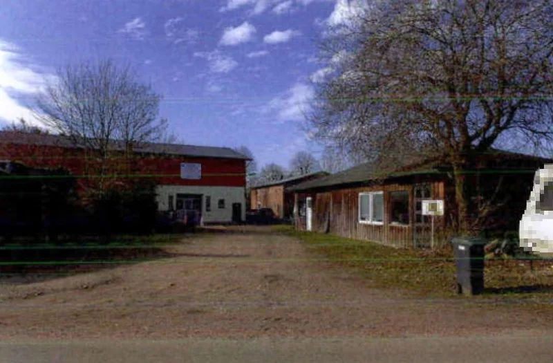 Alte Hofstelle mit Wohnhaus und Stalltrakt in Hadenfeld — Bild 2