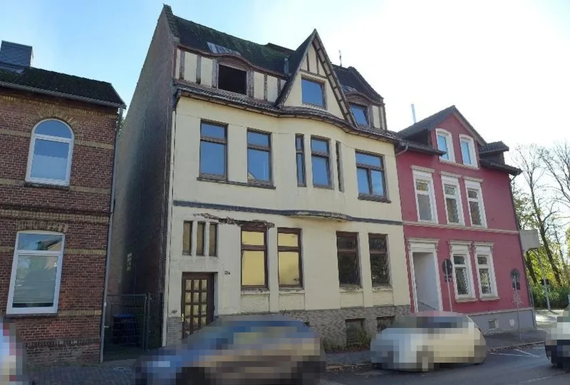 Abgängiges Mehrfamilienhaus in Itzehoe — Bild 2
