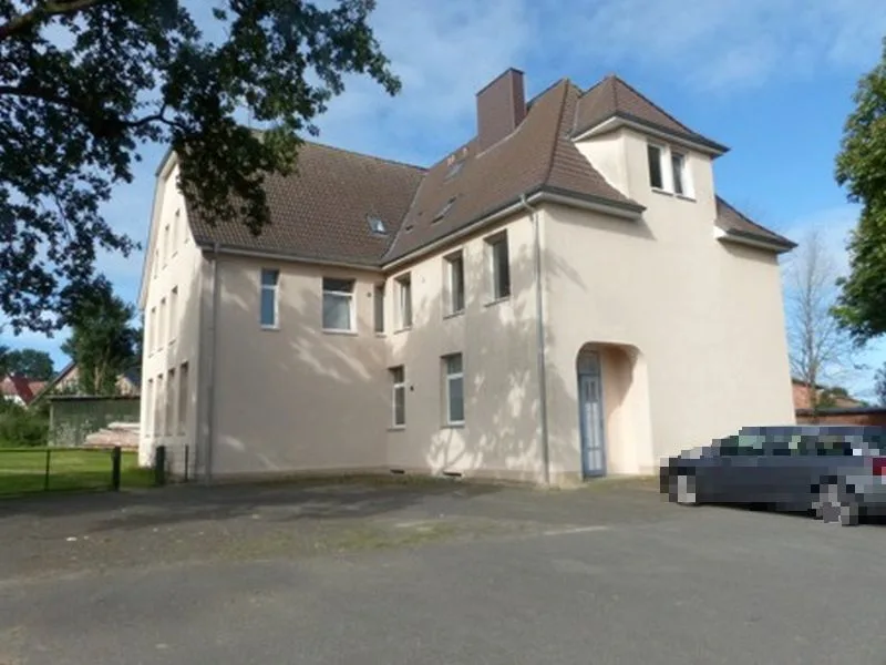 Mehrfamilienhaus (ehem. Schule) in Reher — Bild 2