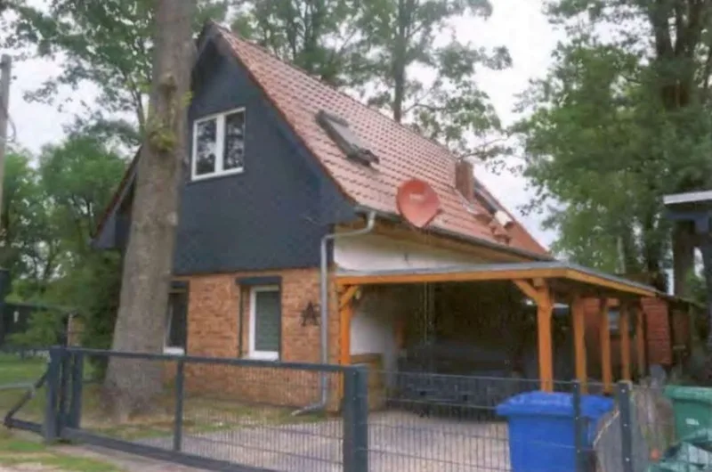 Einfamilienhaus mit Carport und Nebengebäude in Zossen OT Wünsdorf