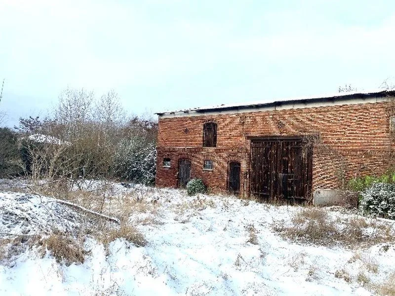 Abrissreifes Einfamilienhaus und unbebautes Grundstück in Märkisch Luch OT Möthlow — Bild 2