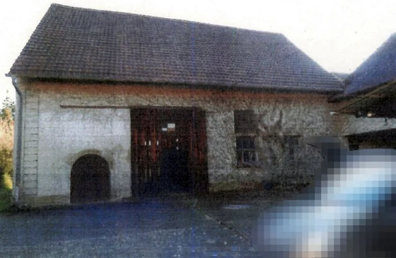 Wohnhaus mit ehem. landwirtschaftlichen Nebengebäuden in Neuenstadt am Kocher (Kochertürn) — Bild 3