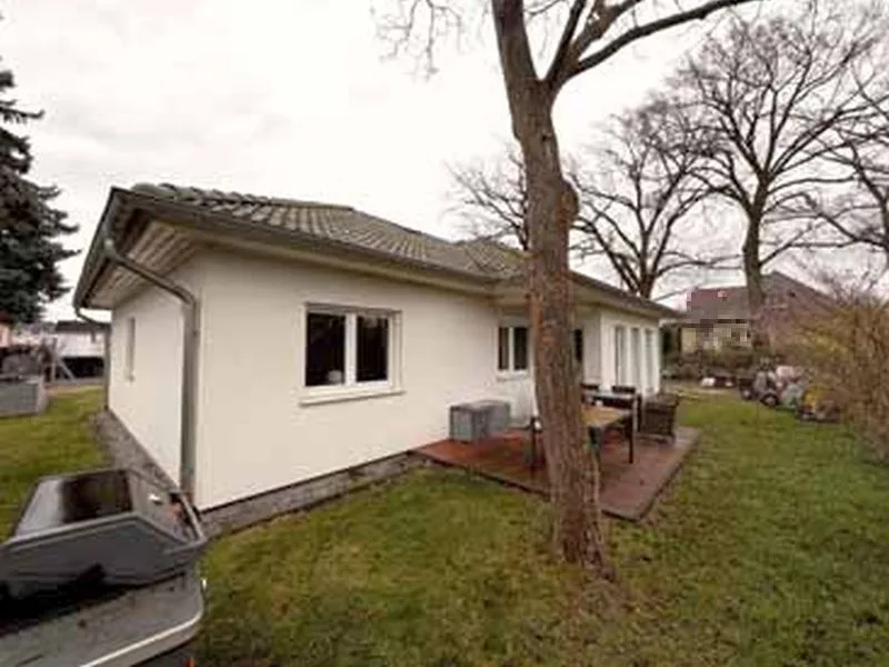 Einfamilienhaus mit Garage in Falkensee