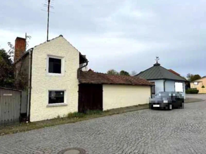 Einfamilienhaus mit Ausstellungspavillon in Brück