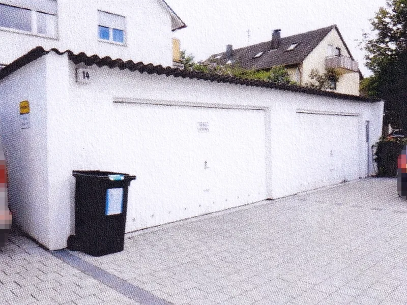 Mehrfamilienhaus mit Garagen in Winterbach — Bild 3