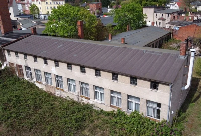 Verwaltungsgebäude und 2 ehem. Fabrikgebäude in Rathenow — Bild 3