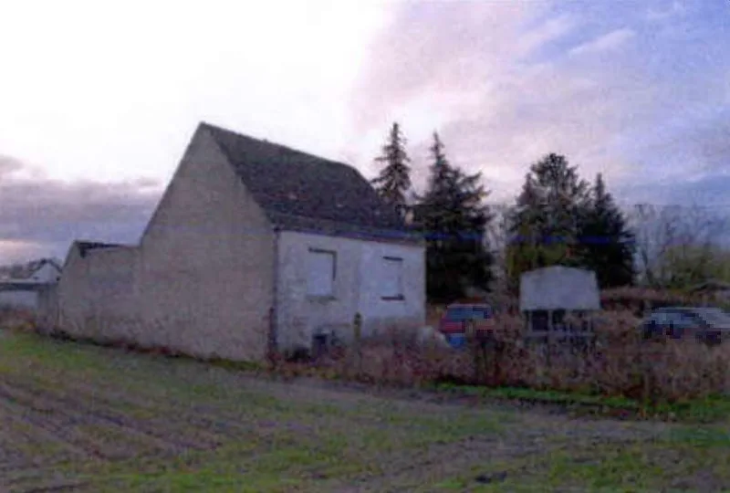 Wohnhaus mit Nebengebäuden in Luckenwalde