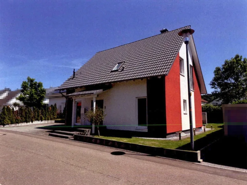 Einfamilienhaus mit Garage in Gomaringen — Bild 3
