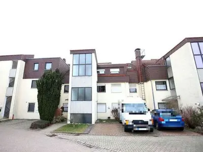 4-Zimmer-Wohnung und 2 Tiefgaragenstellplätze in Bad Boll