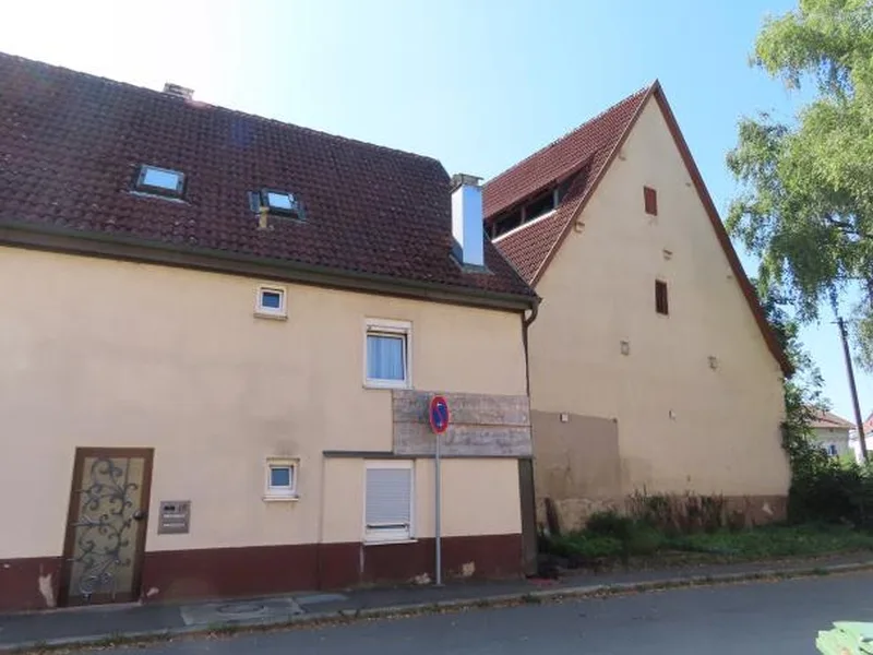 Einfamilienhaus mit Einliegerwohnung und Scheune in Tübingen — Bild 2