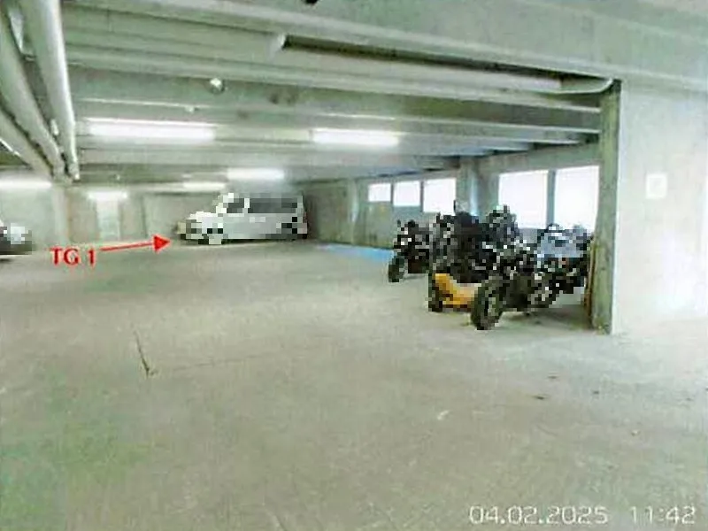 Gewerbliche Einheit und Tiefgaragenstellplätze in Waiblingen — Bild 2