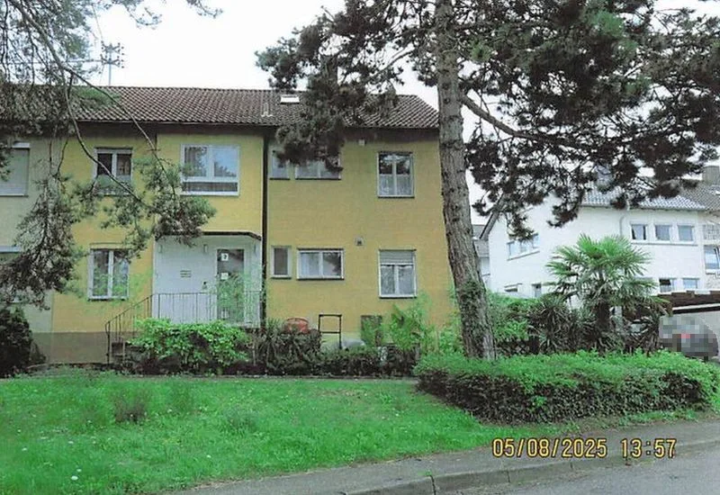 Doppelhaushälfte und Garage in Waiblingen — Bild 2