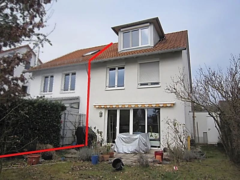 Doppelhaushälfte mit Garage in Nürtingen — Bild 2