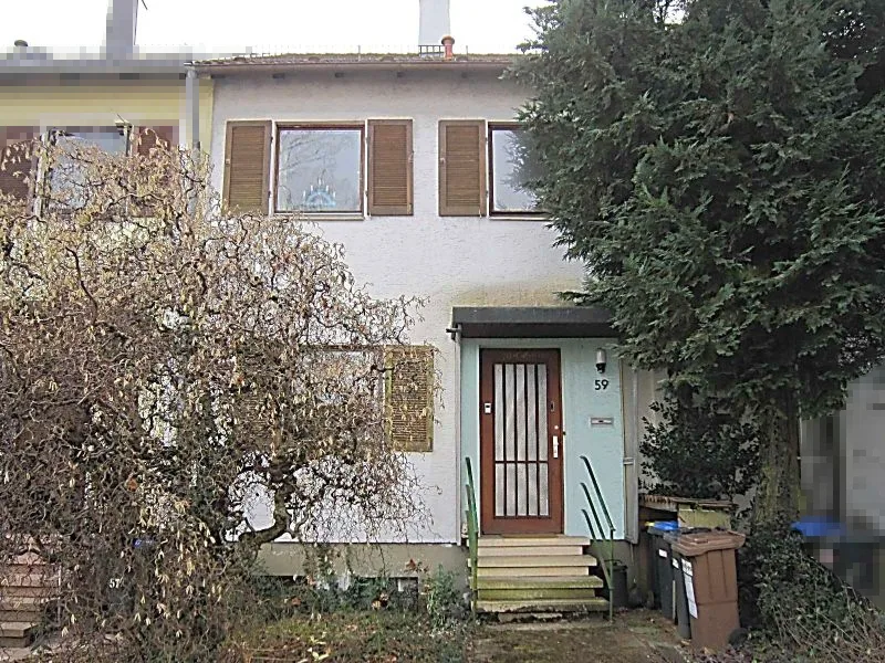 Erbbaurecht, Reihenmittelhaus und separate Garage in Ostfildern — Bild 2