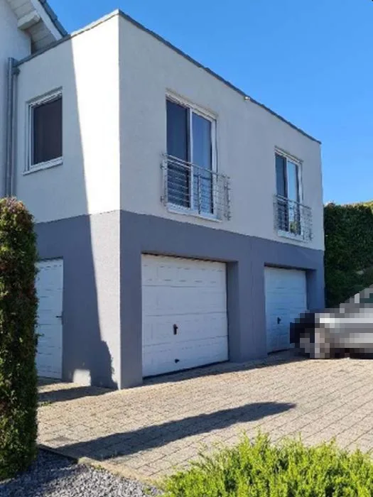 Einfamilienwohnhaus mit 2 Garagen in Sinsheim — Bild 3